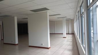 Se alquila local comercial en Sanchez Curridabat 24-945 Se alquila local comercial en Sanchez Curridabat 24-945