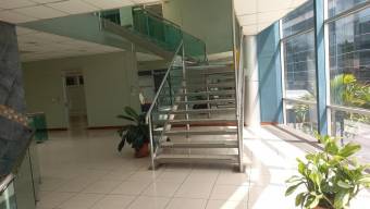 Se alquila local comercial en Sanchez Curridabat 24-945 Se alquila local comercial en Sanchez Curridabat 24-945
