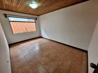 Spacious Single-Story House for Rent in Santa Ana Spacious Single-Story House for Rent in Santa Ana