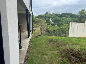 Se vende casa en Ulloa Heredia 25-627
