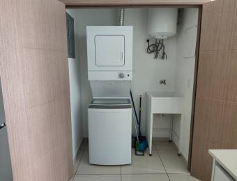 Furnished apartment for rent in Cinco Esquinas, Tibás.