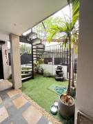 Spacious Detached House for Sale in Santa Ana Center