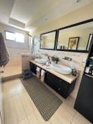 Spacious Detached House for Sale in Santa Ana Center