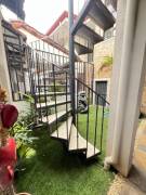 Spacious Detached House for Sale in Santa Ana Center