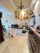 Spacious Detached House for Sale in Santa Ana Center