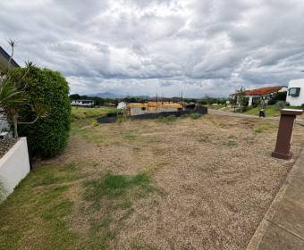 Lote de 628 m2 en condominio Hacienda Espavel en La Guacima.
