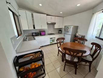 VENTA DE TERRENO CON 1 CASA Y 1 APARTAMENTO HEREDIA CENTRO 1 PLANTA