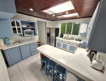 VENTA DE TERRENO CON 1 CASA Y 1 APARTAMENTO HEREDIA CENTRO 1 PLANTA