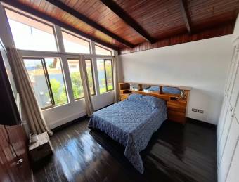 VENTA DE TERRENO CON 1 CASA Y 1 APARTAMENTO HEREDIA CENTRO 1 PLANTA