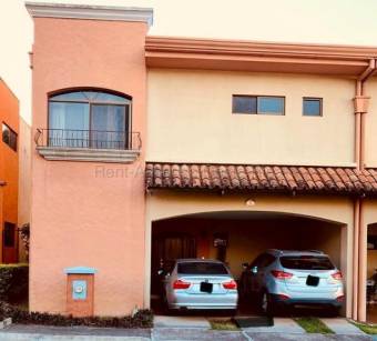 Venta de Casa en Condominio Brasil de Santa Ana. RAH 27-467