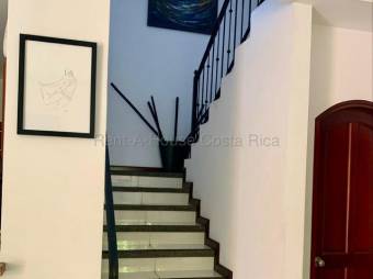 Venta de Casa en Condominio Brasil de Santa Ana. RAH 27-467
