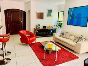 Venta de Casa en Condominio Brasil de Santa Ana. RAH 27-467