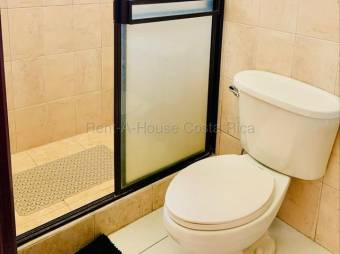 Venta de Casa en Condominio Brasil de Santa Ana. RAH 27-467
