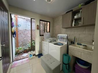 Venta de Casa en Zapote, San José. RAH 27-438
