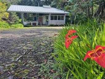 Venta de Quinta AMUEBLADA en Dota-Jardín. RAH 27-444