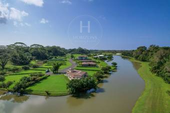 Se Vende Lote de 952 m2 en Místico Comunidad de Playa, Playa Hermosa de Garabito NJA1430GR
