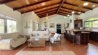 Venta de Casa AMUEBLADA en Poás-Carrillos de Alajuela. RAH 27-491