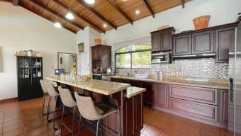 Venta de Casa AMUEBLADA en Poás-Carrillos de Alajuela. RAH 27-491
