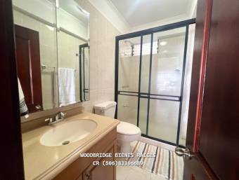 Escazú apartamento en alquiler Trejos Montealegre /2 dormitorios