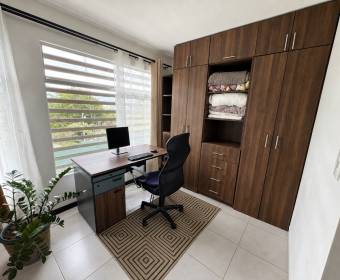Casa de 2 plantas en venta en Condominio La Valencia, San Pablo de Heredia