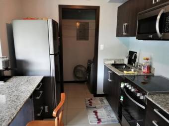 se renta modernos apartamento en Santa Ana con DOS PARQUEOS en 950 19-971