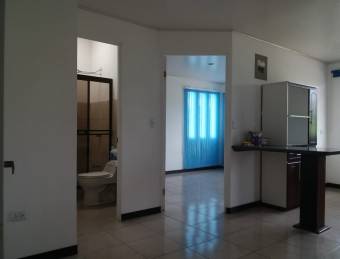 Se alquila apartamento en San Francisco Heredia 