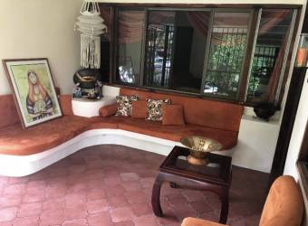 Alquiler de Casa dentro de Hermosa Quinta en Coyol de Alajuela.