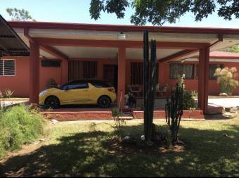 Alquiler de Casa dentro de Hermosa Quinta en Coyol de Alajuela.