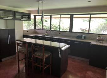 Alquiler de Casa dentro de Hermosa Quinta en Coyol de Alajuela.