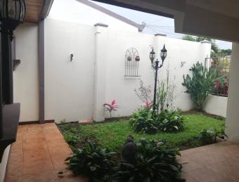 CityMax vende hermosa casa en San Joaquín de Flores