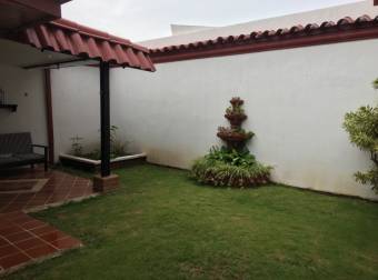 CityMax vende hermosa casa en San Joaquín de Flores