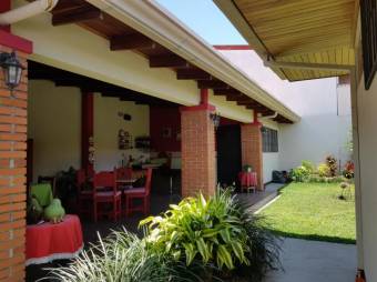 CG-20-374.  Exclusiva Casa Familiar en Venta.  En ALAAlajuelaCentro. 