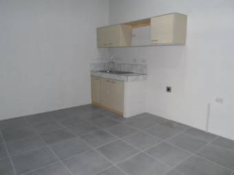 se alquilda bonito apartamento en Altos de Guadalupe