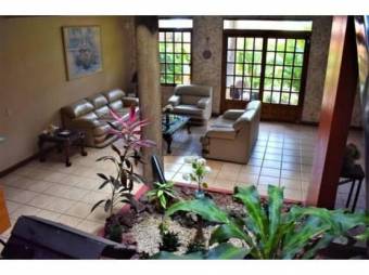 V#231 Espectacular Casa en Venta/Alajuela