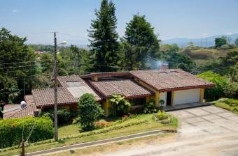Casa en venta en Montes de Oca, San José. RAH 22-82