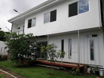 Venta de moderna casa con 2 apartamentos en Tambor de Alajuela. #22-211