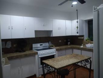 V#519 Espectacular Casa en Venta en Residencial Vista Real.