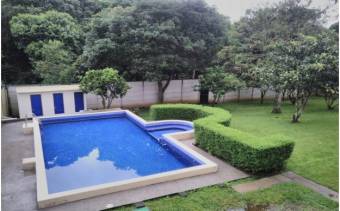 V#519 Espectacular Casa en Venta en Residencial Vista Real.