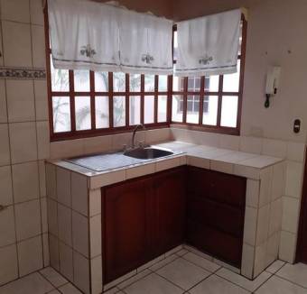 Hermosa Y Amplia casa