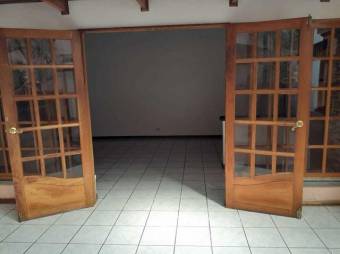 Hermosa Y Amplia casa