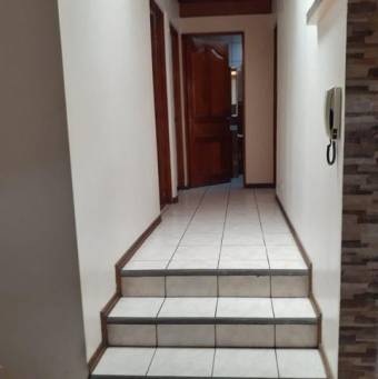 Hermosa Y Amplia casa