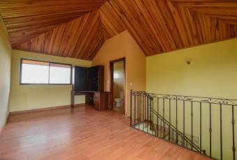 Venta de casa ubicada en  San José, Goicochea, Mata de Plátano