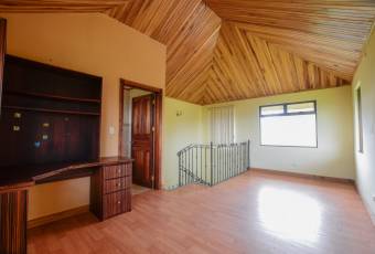 Venta de casa ubicada en  San José, Goicochea, Mata de Plátano