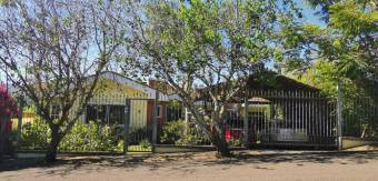 Venta de hermosa y amplia casa en San Ramón de Alajuela. #22-209