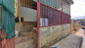 Casa con lote de alta densidad