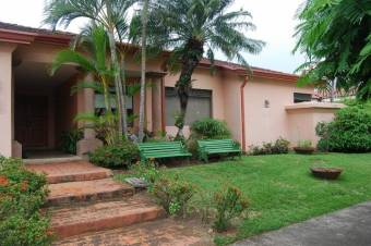 Espectacular Casa en Venta, SantaAnaPozos  CG-21-918