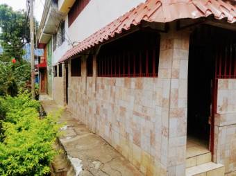 Casa amplia a la venta hatillo A.L. 21-2436