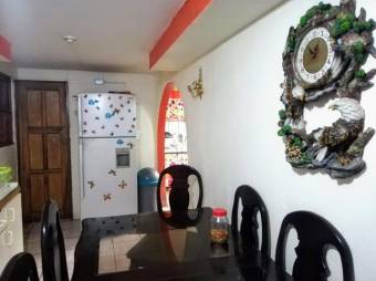 Casa amplia a la venta hatillo A.L. 21-2436