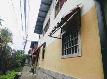 Casa amplia a la venta hatillo A.L. 21-2436