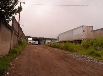 Terreno comercial o residencial a la venta. A.L. 21-950